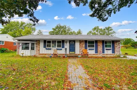 1421 Wedgewood Dr, Fairborn, OH 45324