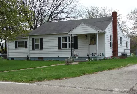 2980 Kreitzer Rd, Moraine, OH 45439