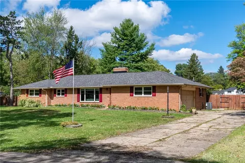 303 Jenny Ln, Dayton, OH 45459
