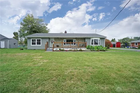 1942 Knoll Ln, Goshen, OH 45122