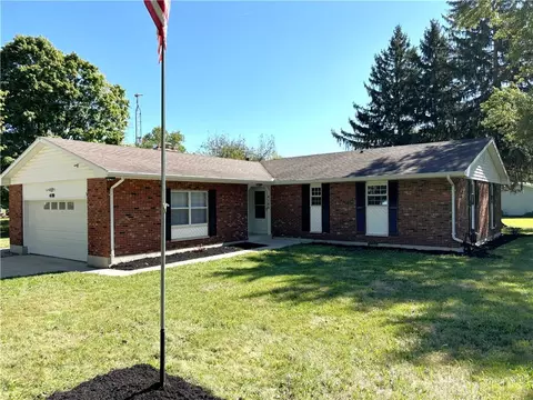 4180 Rasor Dr, Troy, OH 45373