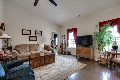 Living - 173 Rapids Dr, Fairborn, OH 45324 photo 3 of 4