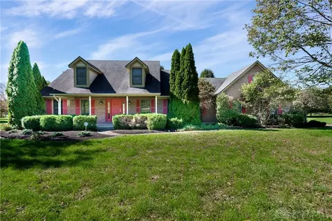 991 Mead Rd, Bellbrook, OH 45305