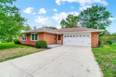 1107 Maplecrest Dr, Troy, OH 45373
