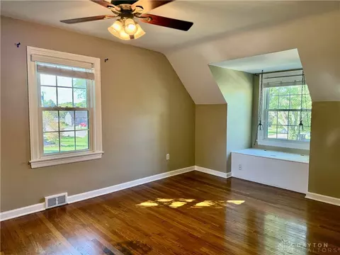 3910 Delaine Ave, Dayton, OH 45429 photo 15