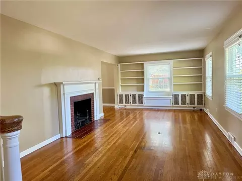 3910 Delaine Ave, Dayton, OH 45429 photo 4