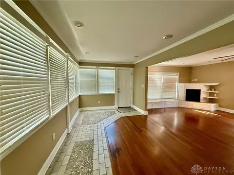 3910 Delaine Ave, Dayton, OH 45429 photo 12