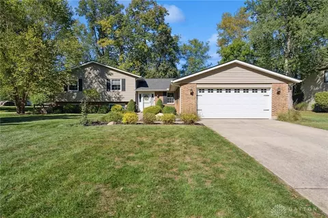 3440 Pebble Creek Dr, Dayton, OH 45432