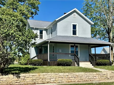 138 E Smithfield Rd, Bradford, OH 45308