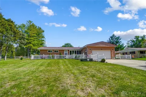 1604 Sycamore Dr, Dayton, OH 45432