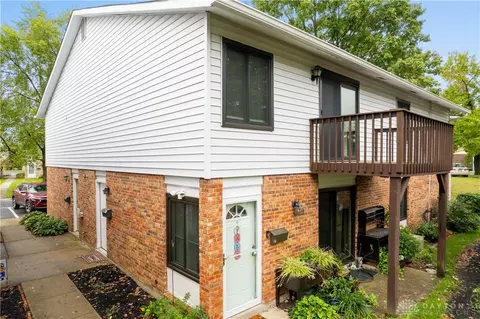 31 Dusk Ct, Fairfield, OH 45014