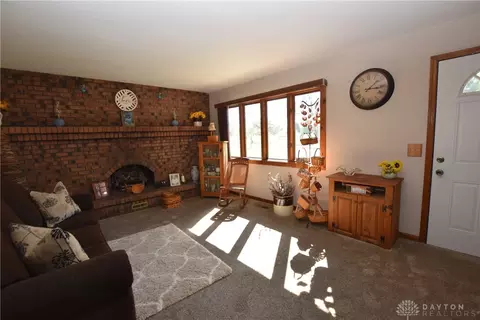 1684 W Sparrow Rd, Springfield, OH 45502 photo 10