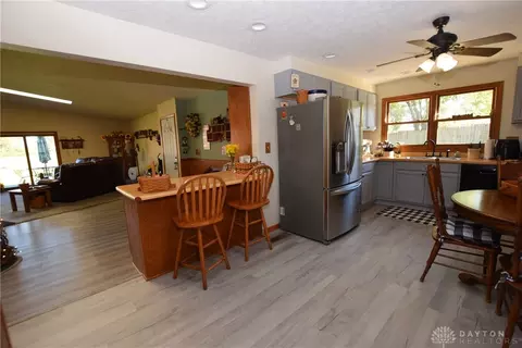 1684 W Sparrow Rd, Springfield, OH 45502 photo 7