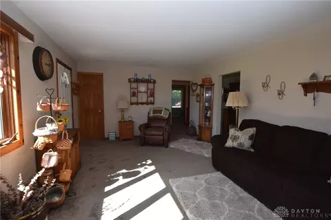 1684 W Sparrow Rd, Springfield, OH 45502 photo 11