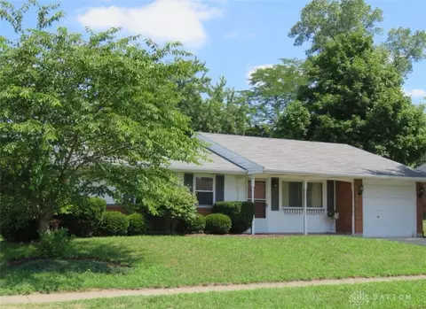 2891 Silvercliff Dr, Dayton, OH 45449