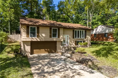25 Timberwood Ln, Springboro, OH 45066