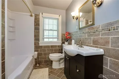 133 Balmoral Dr, Dayton, OH 45429 photo 17
