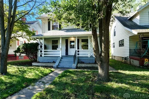 695 Greenlawn Ave, Dayton, OH 45403