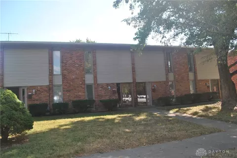 2444 Red Coach Dr, Springfield, OH 45503