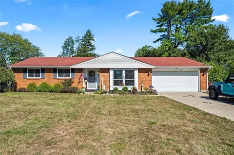 Exterior - 3049 Coker Dr, Kettering, OH 45440 photo 14 of 15