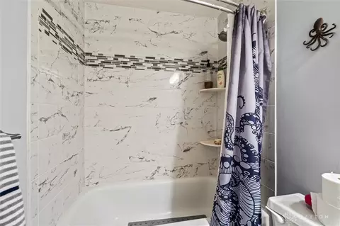 Bath - 3049 Coker Dr, Kettering, OH 45440 photo 3 of 3