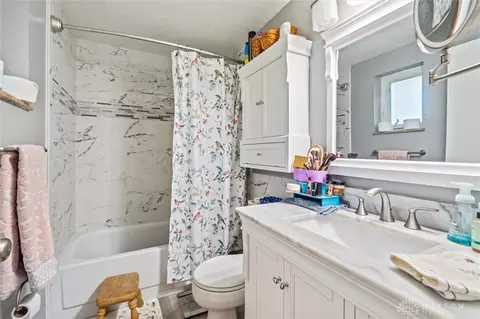 Bath - 3049 Coker Dr, Kettering, OH 45440 photo 1 of 3