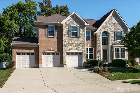 2555 Hingham Ln, Centerville, OH 45459