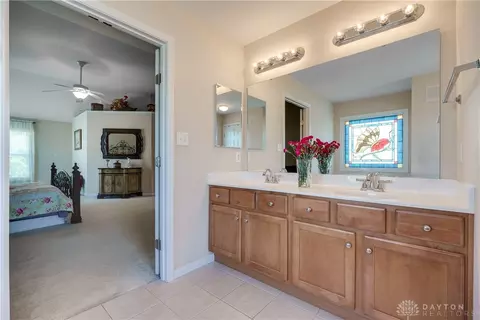 2555 Hingham Ln, Centerville, OH 45459 photo 40