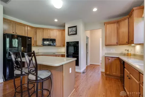 2555 Hingham Ln, Centerville, OH 45459 photo 29