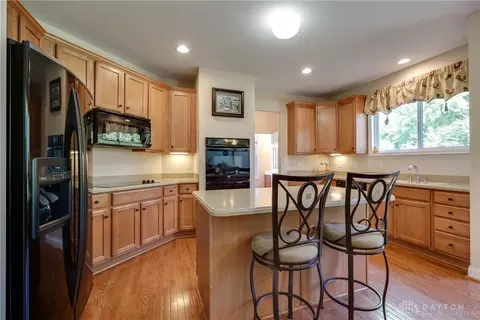 2555 Hingham Ln, Centerville, OH 45459 photo 24