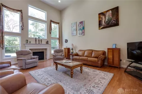 2555 Hingham Ln, Centerville, OH 45459 photo 14