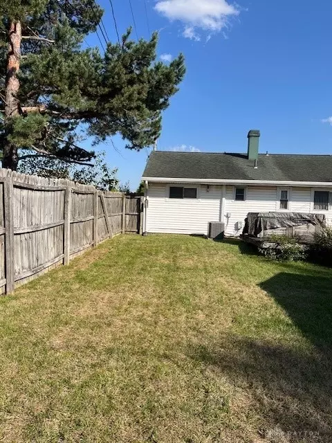 Exterior - 3005 Bulah Dr, Kettering, OH 45429 photo 3 of 4