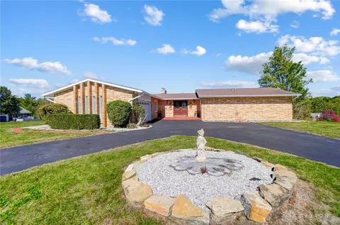 7580 Lakota Hills Dr, West Chester, OH 45069
