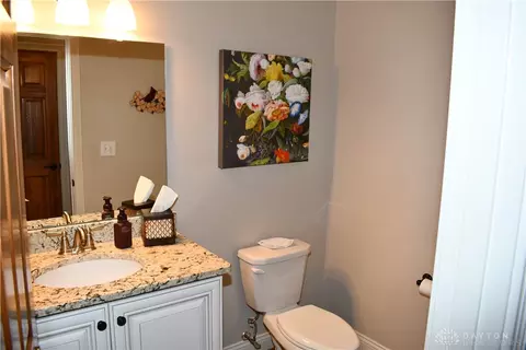 Bath - 6313 Eagle Point Dr, Liberty, OH 45011 photo 1 of 6