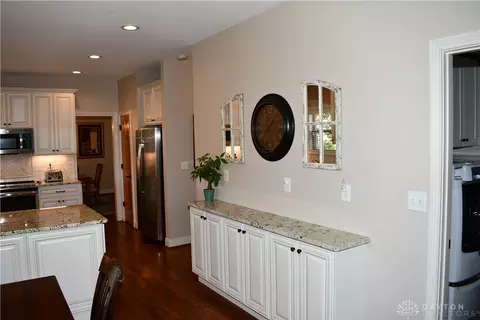 Kitchen - 6313 Eagle Point Dr, Liberty, OH 45011 photo 4 of 4