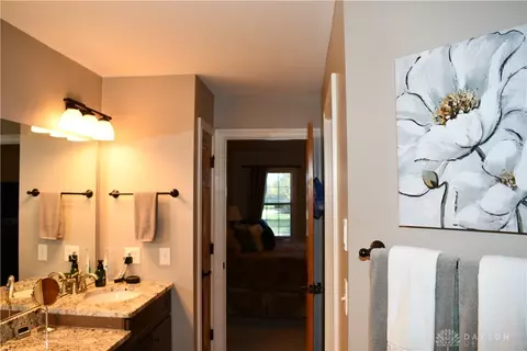 Bath - 6313 Eagle Point Dr, Liberty, OH 45011 photo 4 of 6