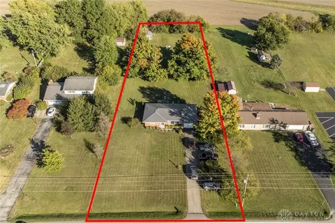 5406 Springfield Jamestown Rd, Springfield, OH 45502 photo 2