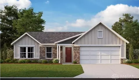 284 Quail Hollow Dr, Brookville, OH 45309