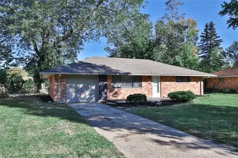 3715 Cordell Dr, Dayton, OH 45439 photo 2