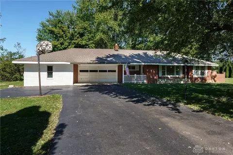 1844 Harlan Rd, Waynesville, OH 45068