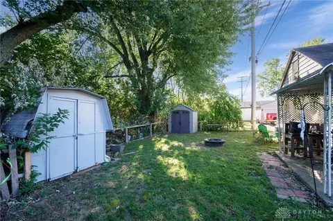 Exterior - 2720 Acorn Dr, Dayton, OH 45419 photo 6 of 10