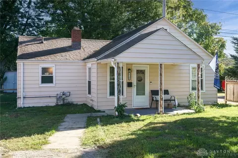 Exterior - 2720 Acorn Dr, Dayton, OH 45419 photo 2 of 10