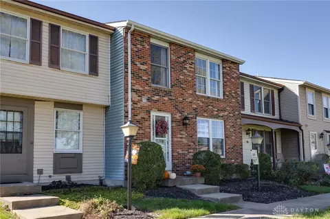 296 Silver Bugle Ln, Dayton, OH 45449