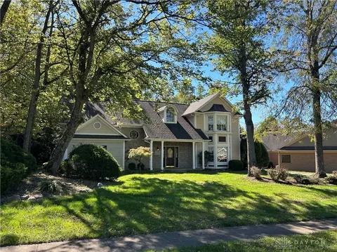 4285 Sarahs Way, Sugarcreek Township, OH 45440