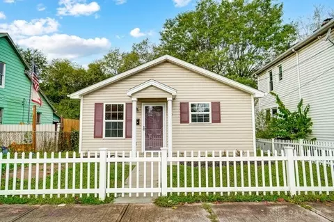 910 Crawford St, Middletown, OH 45044
