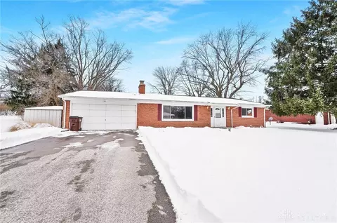 3967 Barrymore Ln, Dayton, OH 45440