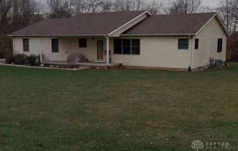 2355 W Possum Rd, Springfield, OH 45506
