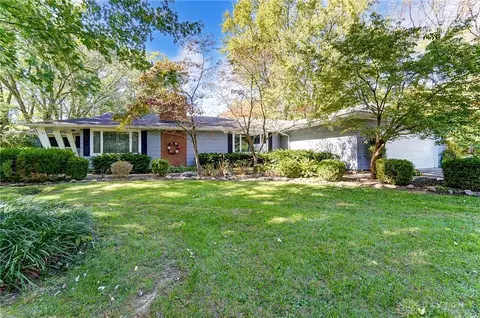 881 Mcbee Rd, Sugarcreek Township, OH 45305