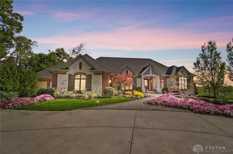 2080 Amys Ridge East Ct, Beavercreek, OH 45434