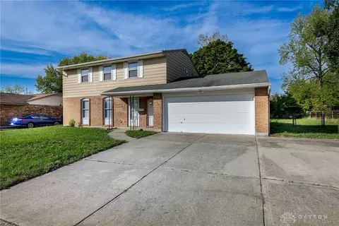 5111 Pathview Dr, Huber Heights, OH 45424